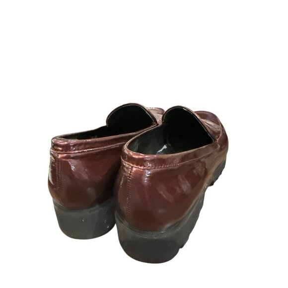 Donald Pliner Womens Burgundy Patent Leather Loafers Size 9, Pre-Owned Good Con - Picture 3 of 9